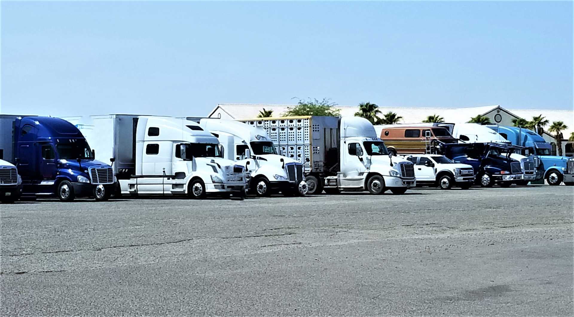 trucking-truck-stop-2022-11-08-05-31-07-utc (Custom) Cincinnati Distribution Warehouse